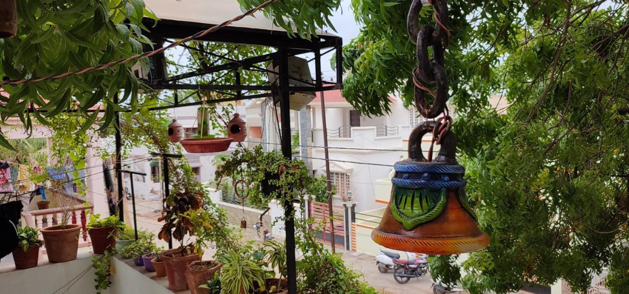 "Go Desert" Homestay Bhuj Buitenkant foto