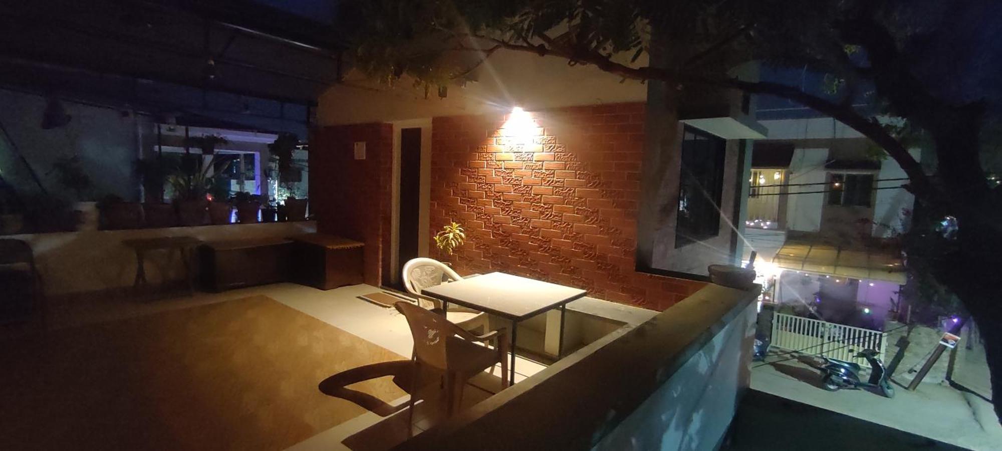 "Go Desert" Homestay Bhuj Buitenkant foto