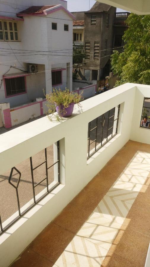 "Go Desert" Homestay Bhuj Buitenkant foto